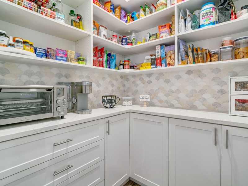 Custom Pantry Closet Design