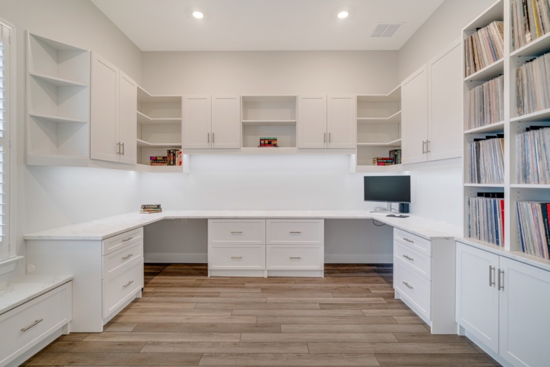 Custom Office Space - Photo 1