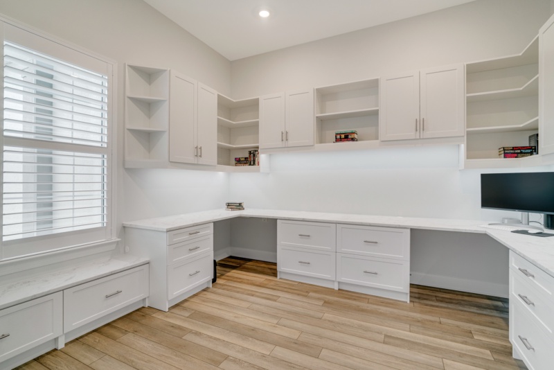 Custom Office Space - Photo 2