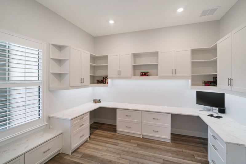 Custom Office Space - Photo 7