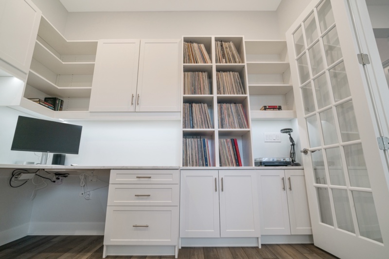 Custom Office Space - Photo 8