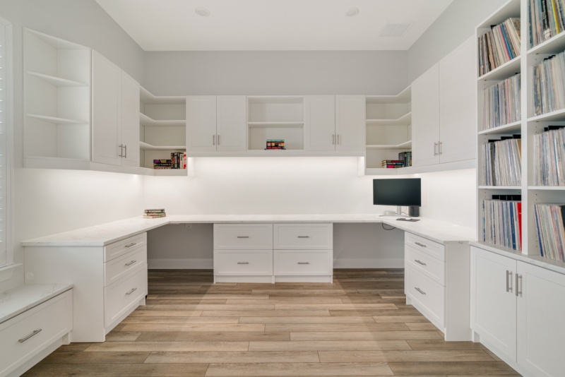 Custom Office Space - Photo 15