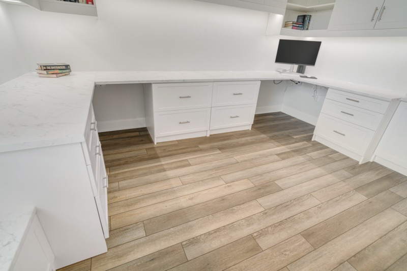 Custom Office Space - Photo 19