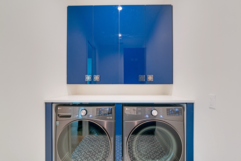 Vibrant Laundry Room - Photo 6