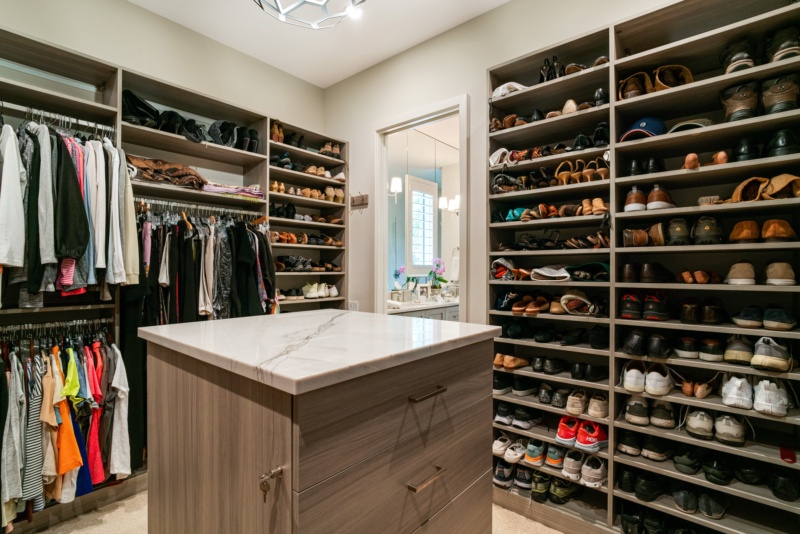 Modern Wardrobe - Photo 4