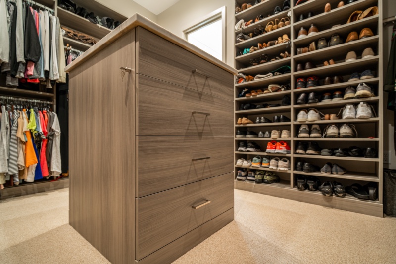 Modern Wardrobe - Photo 9