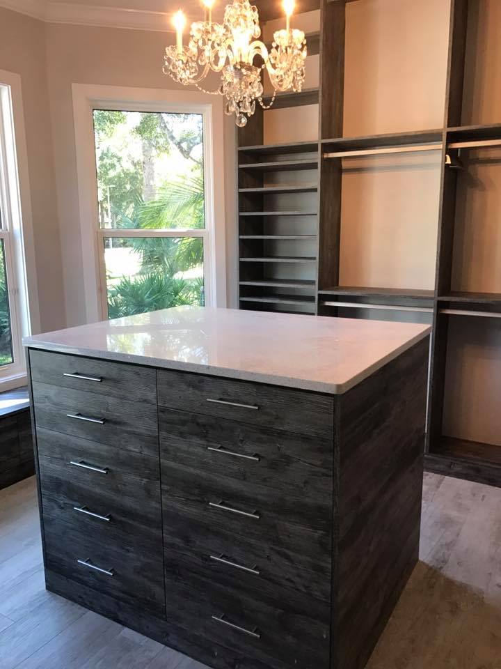 Top 10 Custom Closet Design Trends for Sarasota Homes in 2025