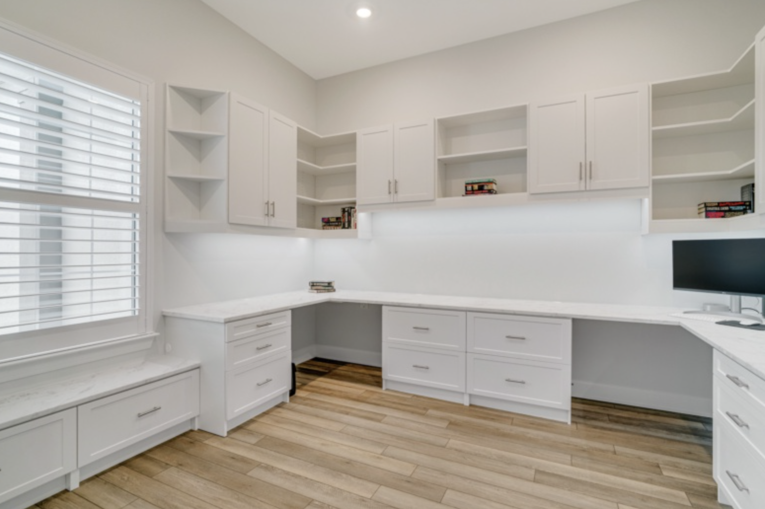 Custom Storage Ideas for New Homeowners in Sarasota